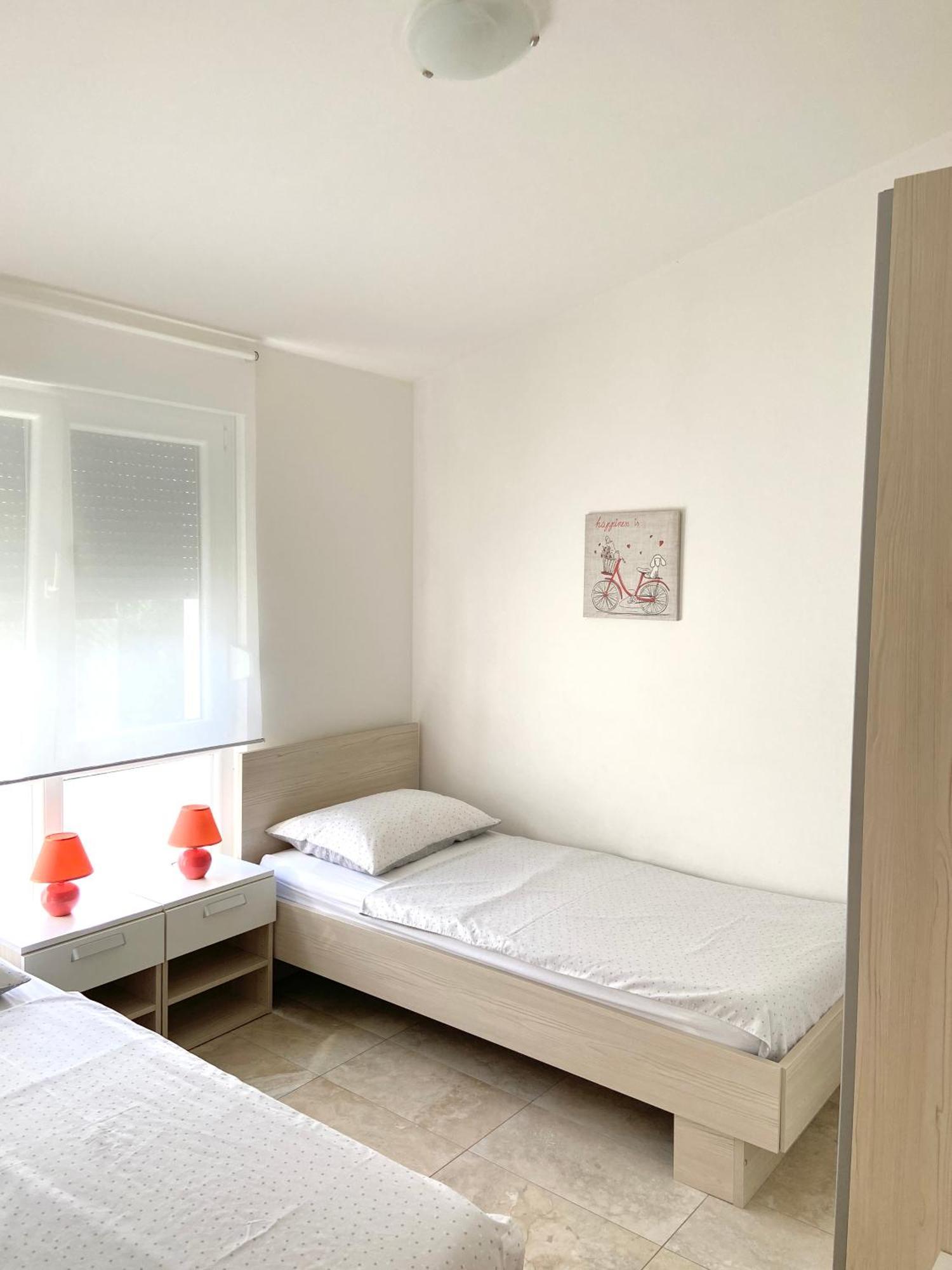 Apartmani Villa Adriatic Vir Eksteriør bilde