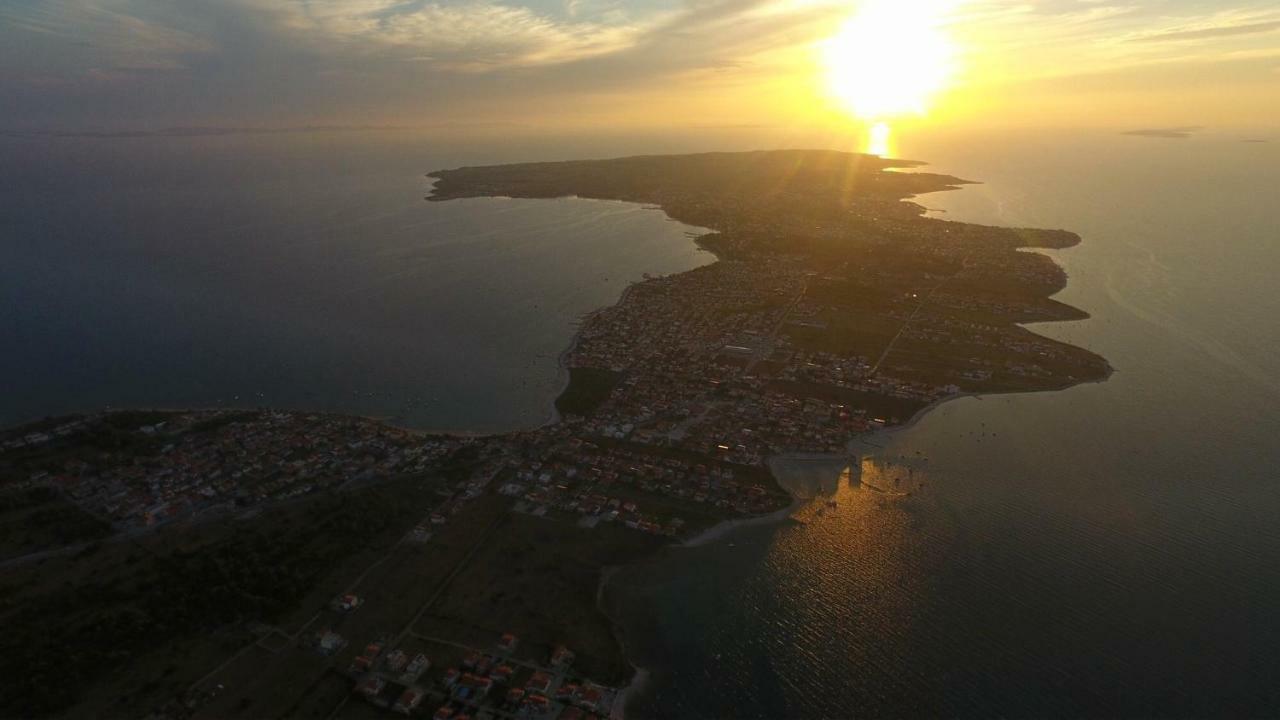 Apartmani Villa Adriatic Vir Eksteriør bilde